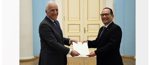 Embajador de Colombia entregó cartas credenciales al Presidente de Armenia