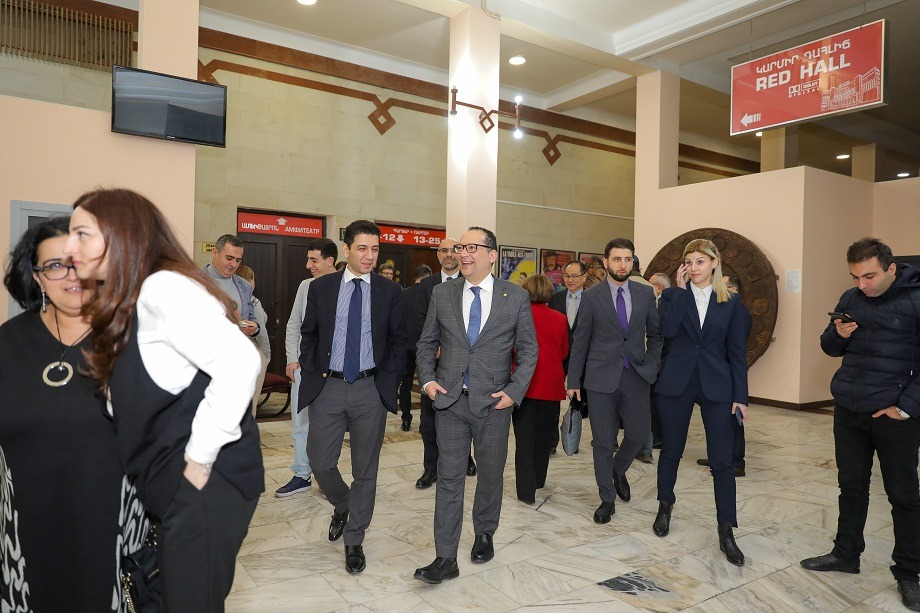 Embajada de Colombia en Rusia con apoyo del Consulado Honorario de Colombia en Ereván organizó la presentación del documental “The Birders” en Armenia