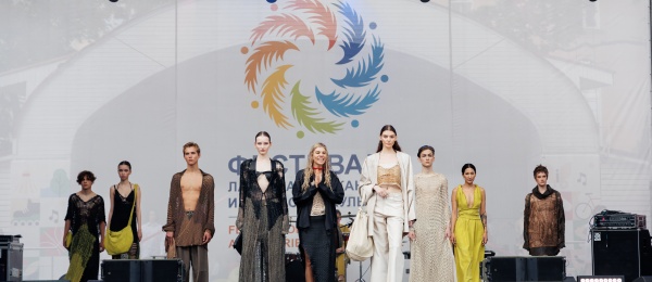 La moda colombiana hace presencia en Rusia con Andrea Landa 
