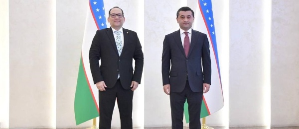 Embajador de Colombia hizo entrega de Cartas Credenciales al Canciller de Uzbekistán
